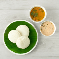 Idli [3 Pieces] with Peanut Chutney [200 ml]